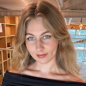 Meet your Posher, Ella